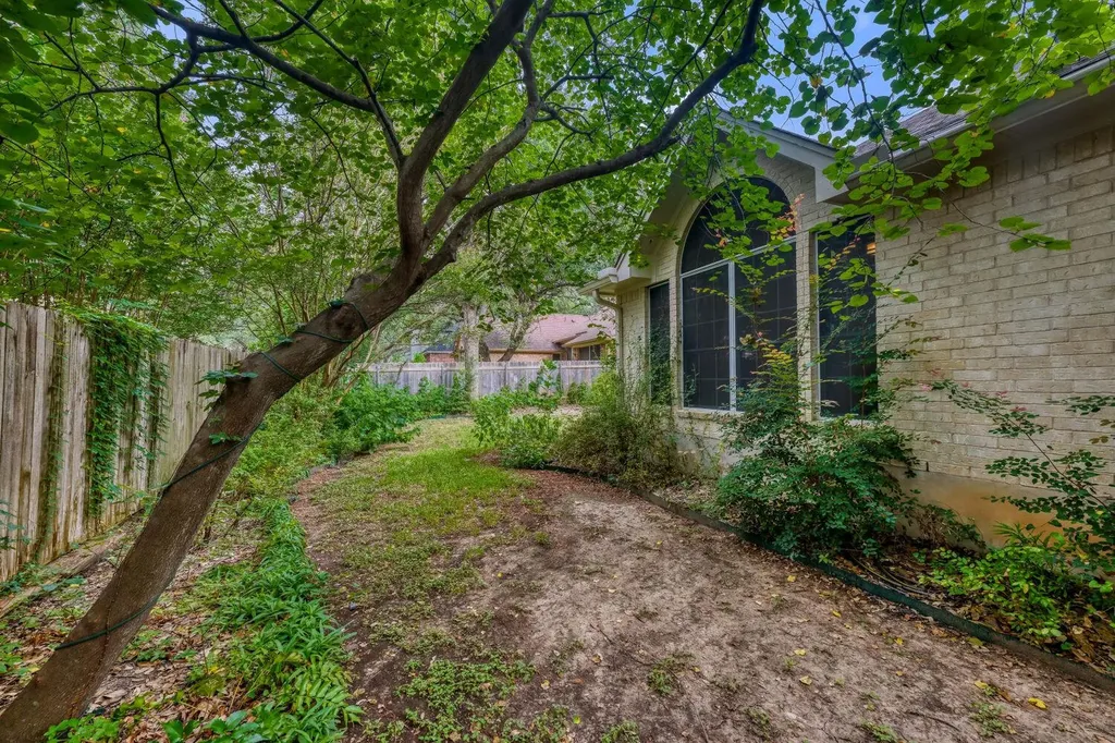 6409 Abilene Trail Austin TX 78749