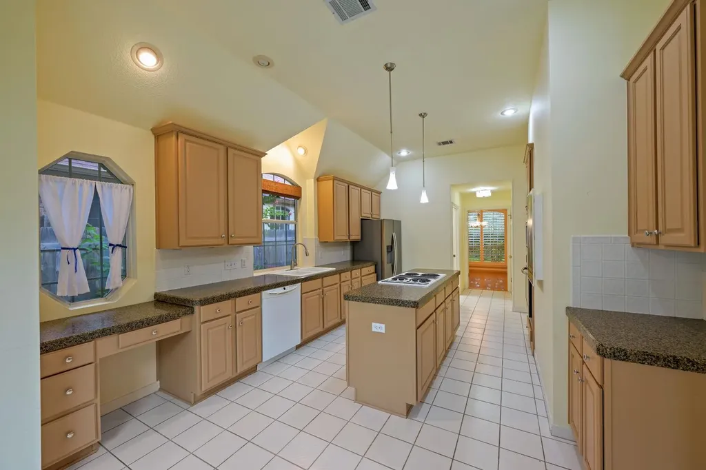 6409 Abilene Trail Austin TX 78749