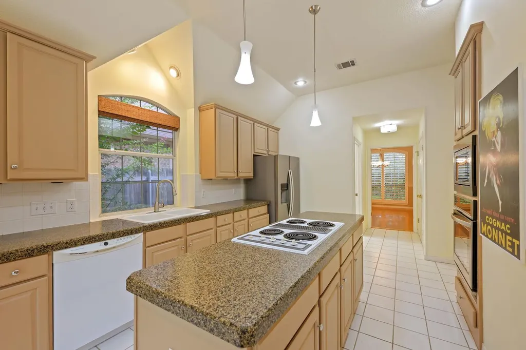 6409 Abilene Trail Austin TX 78749