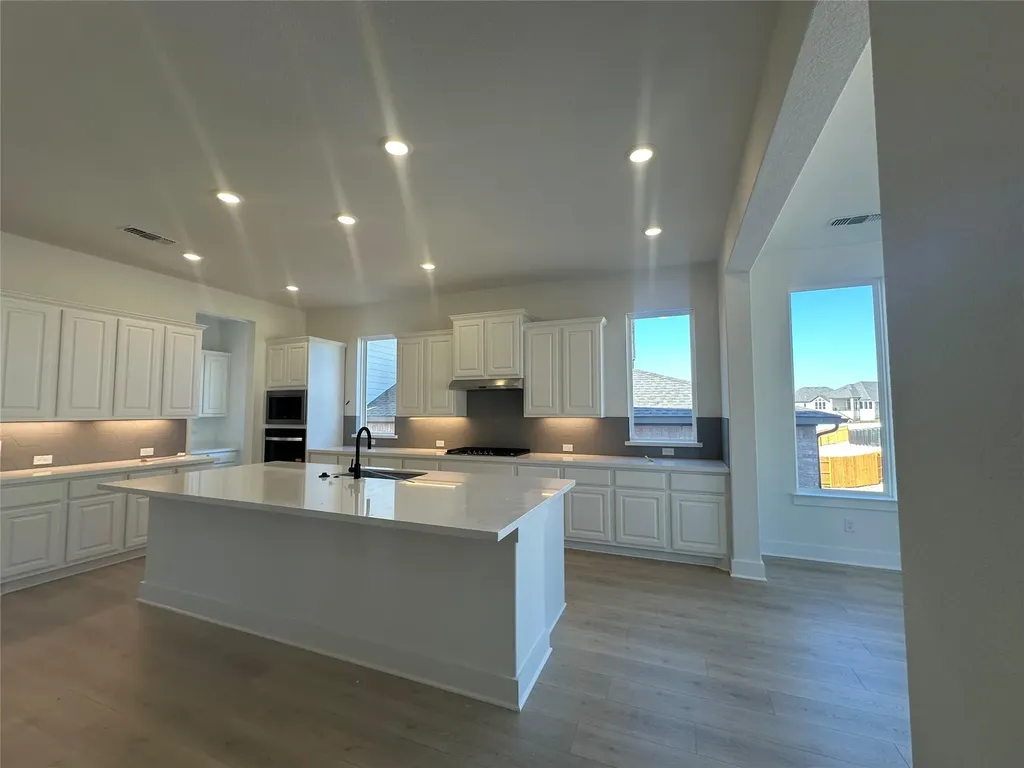 1301 Jolie Rose Bend Leander TX 78641