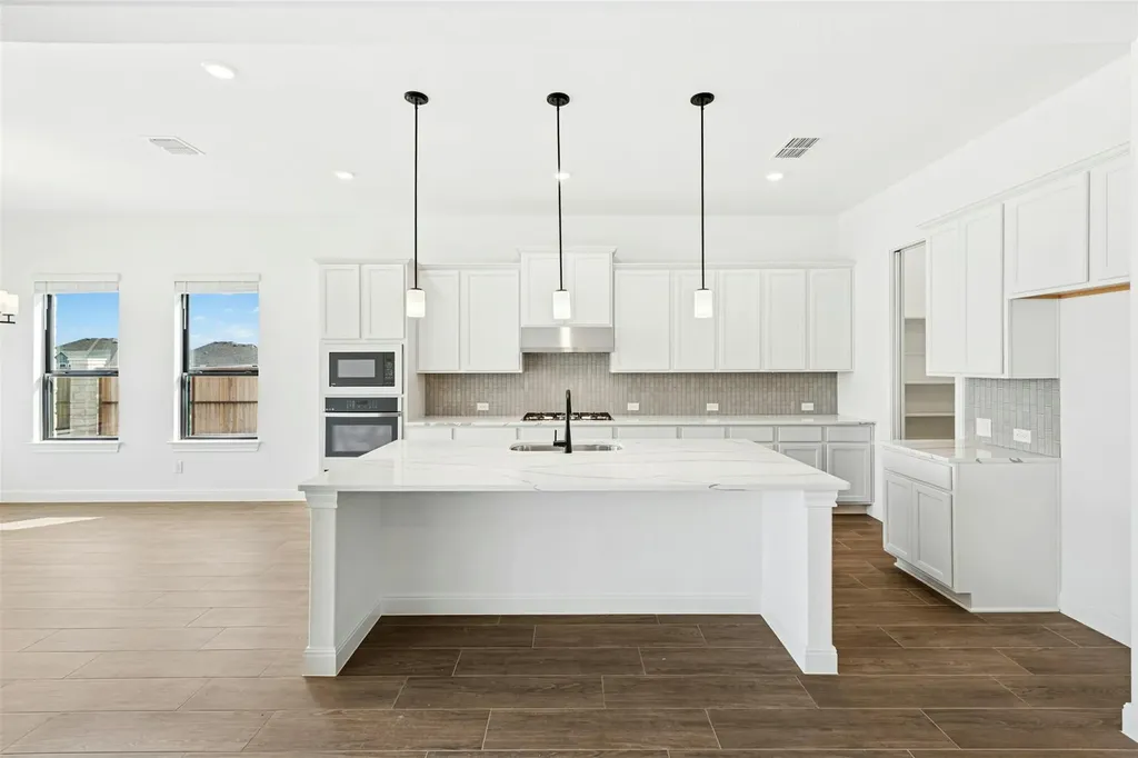 109 Mcnaughton Drive Liberty Hill TX 78642