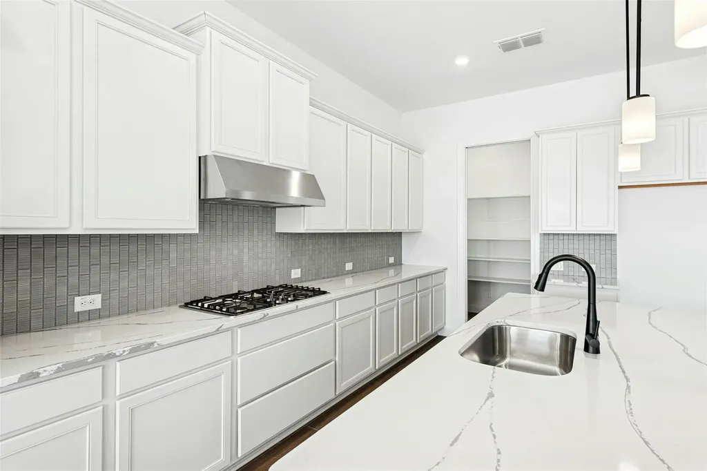 109 Mcnaughton Drive Liberty Hill TX 78642