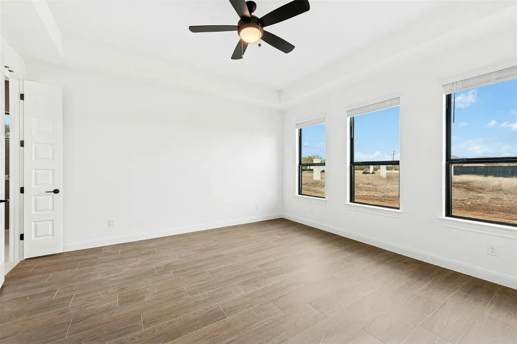 109 Mcnaughton Drive Liberty Hill TX 78642