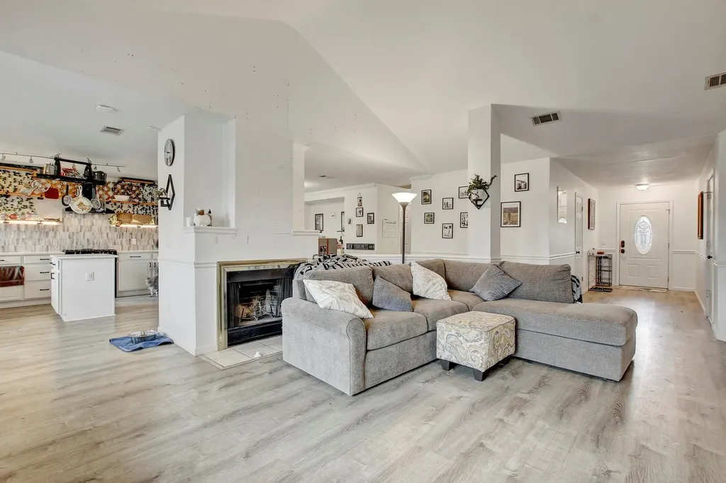 11422 Birchover Lane Austin TX 78754