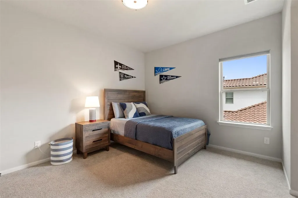 404 Woodside Terrace Austin TX 78738