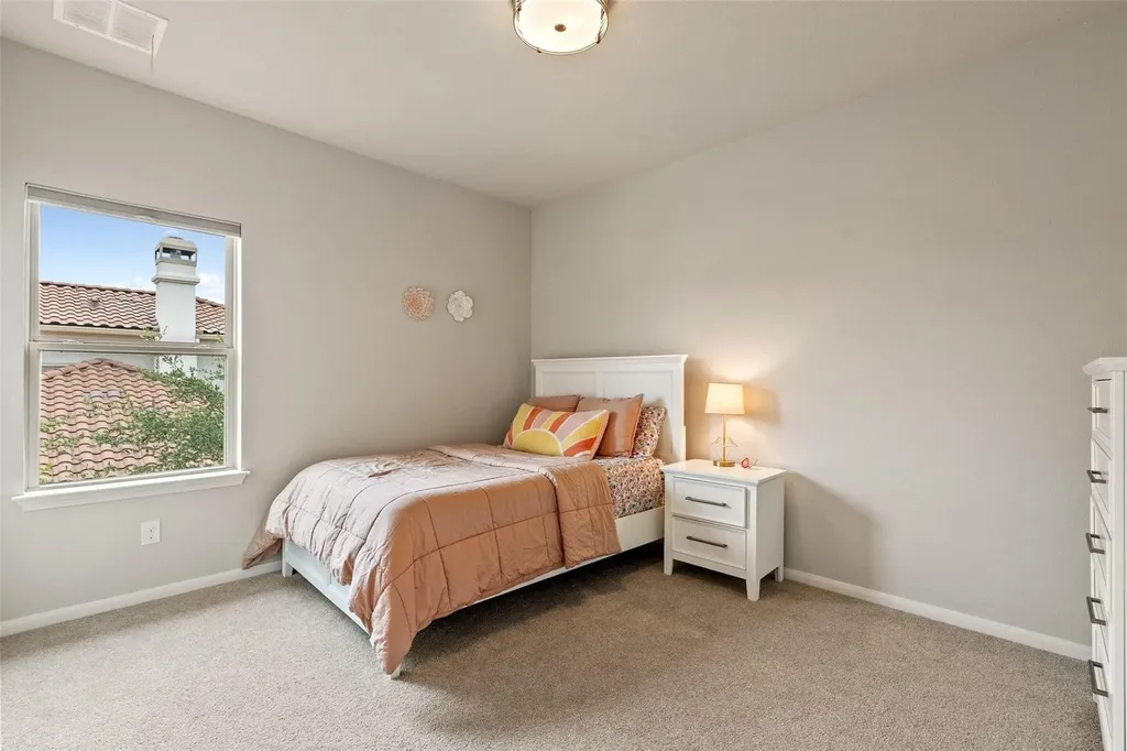 404 Woodside Terrace Austin TX 78738