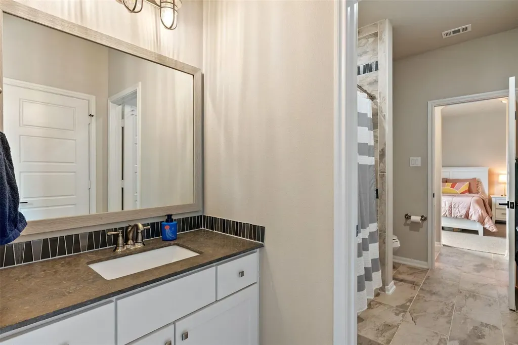 404 Woodside Terrace Austin TX 78738