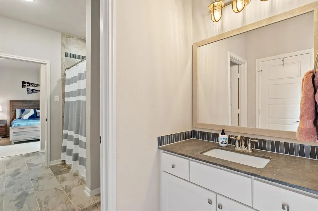 404 Woodside Terrace Austin TX 78738