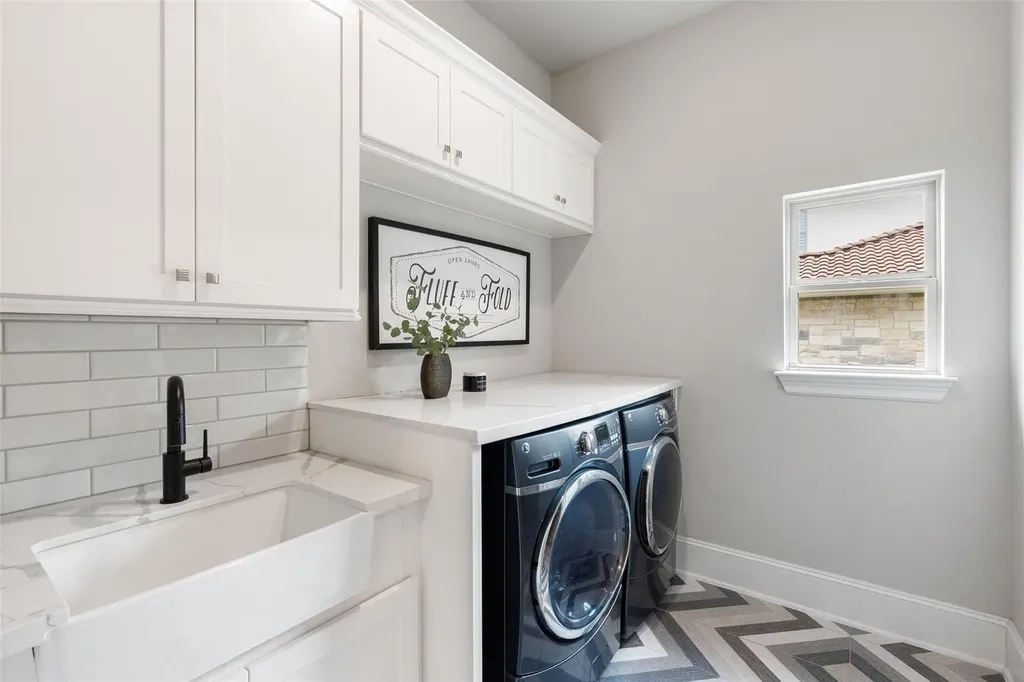 404 Woodside Terrace Austin TX 78738