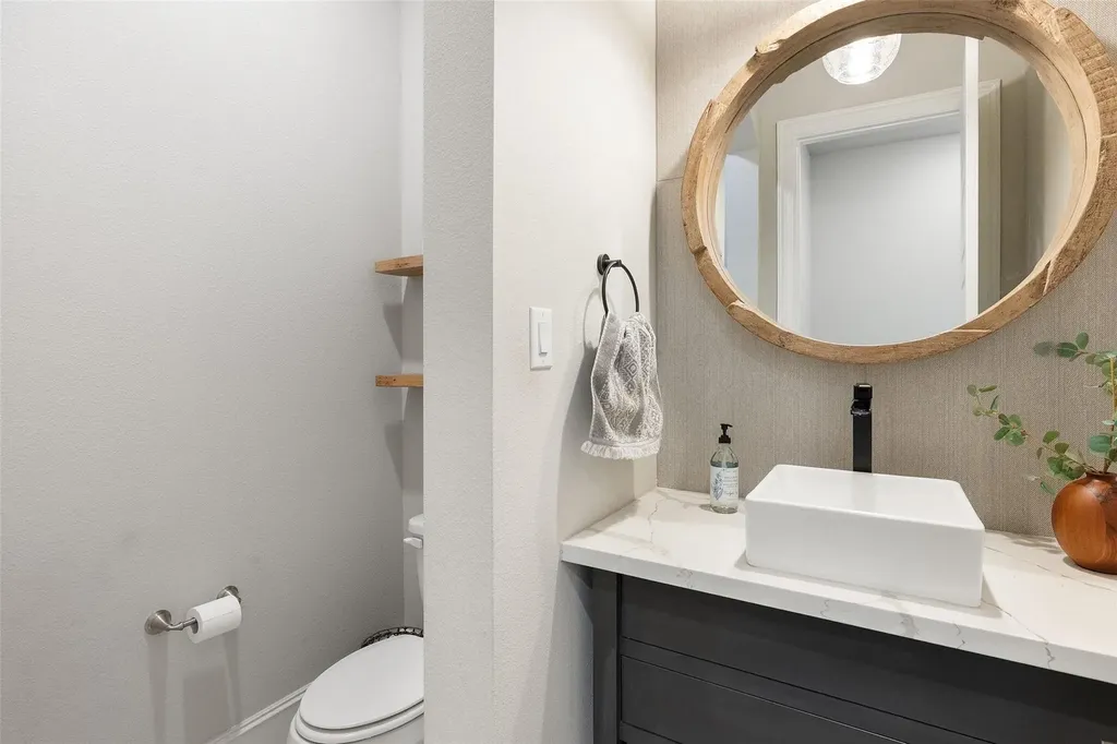 404 Woodside Terrace Austin TX 78738