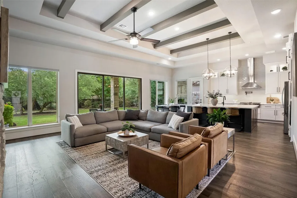404 Woodside Terrace Austin TX 78738