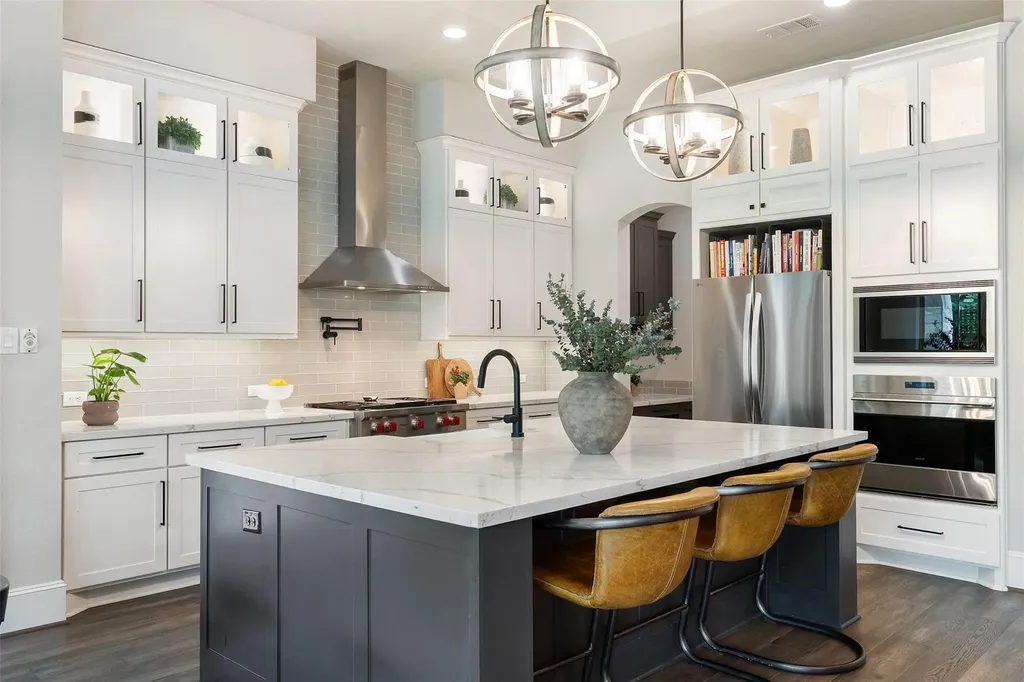 404 Woodside Terrace Austin TX 78738