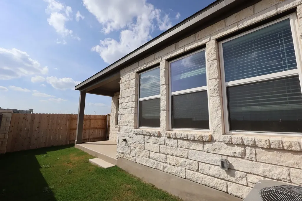 304 Emerie Way Georgetown TX 78626