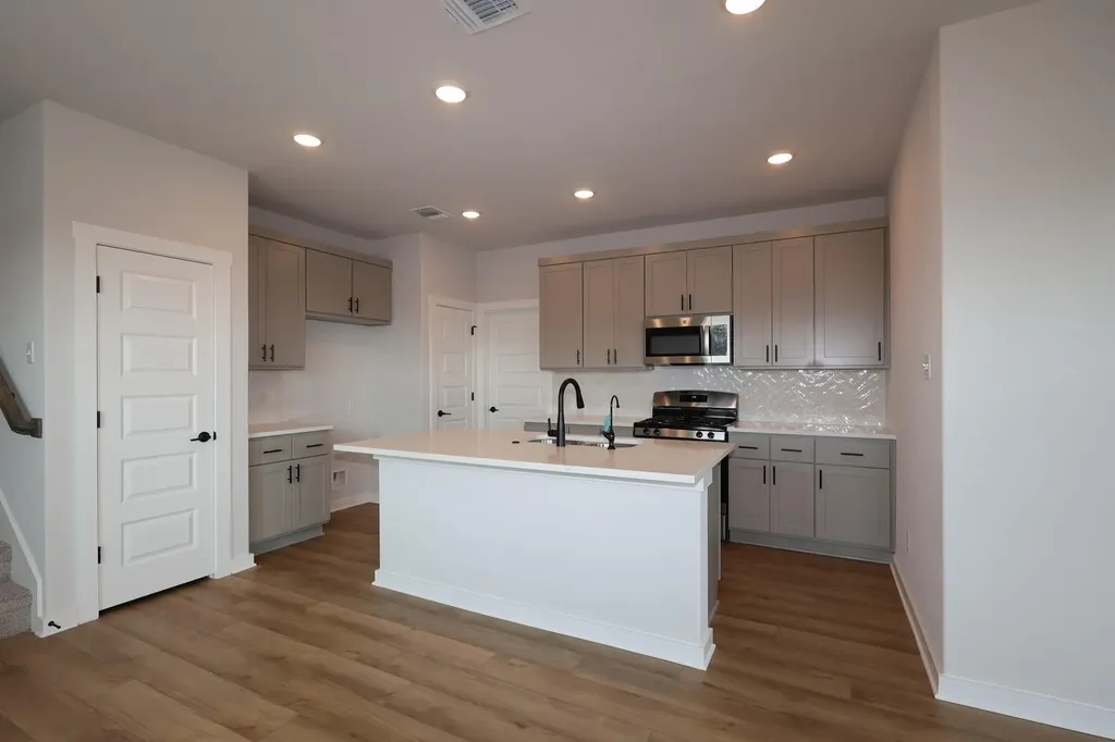 304 Emerie Way Georgetown TX 78626