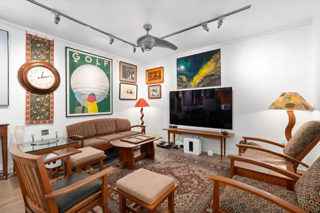 1900 Barton Springs Road Austin TX 78704