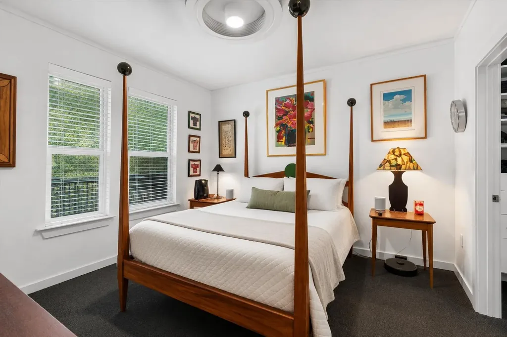 1900 Barton Springs Road Austin TX 78704