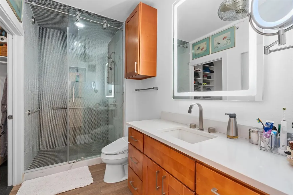 1900 Barton Springs Road Austin TX 78704