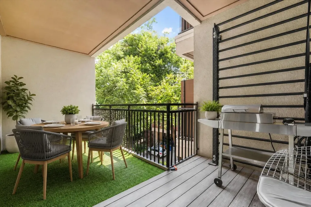 1900 Barton Springs Road Austin TX 78704