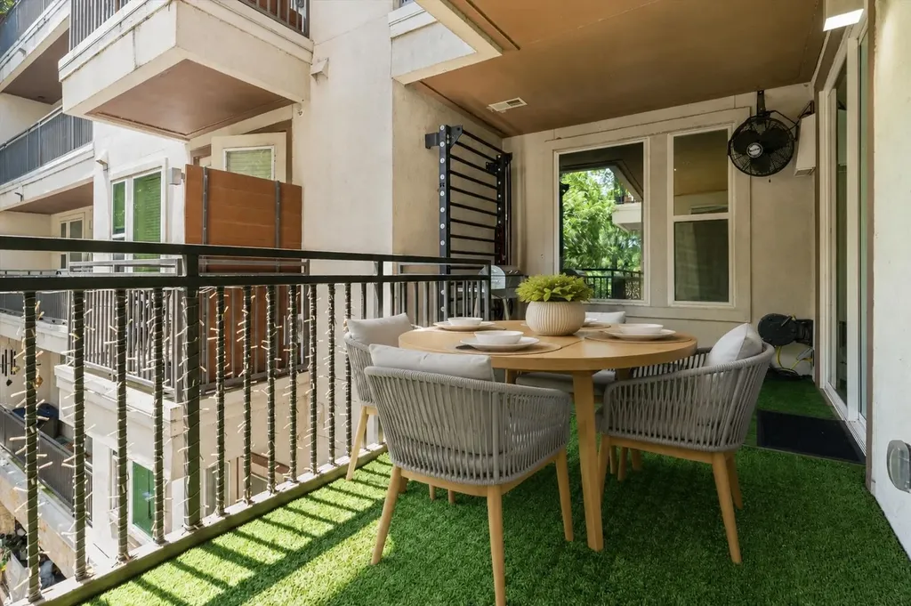 1900 Barton Springs Road Austin TX 78704