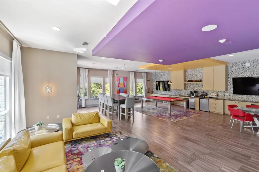 1900 Barton Springs Road Austin TX 78704