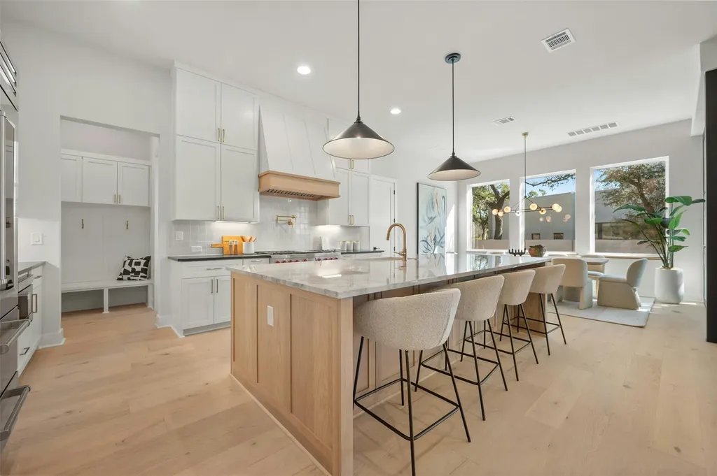1339 Allen Road Austin TX 78746