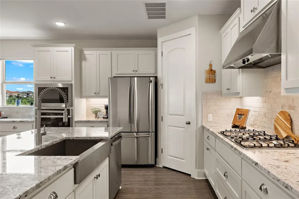 1232 Trevi Fontana Drive Leander TX 78641