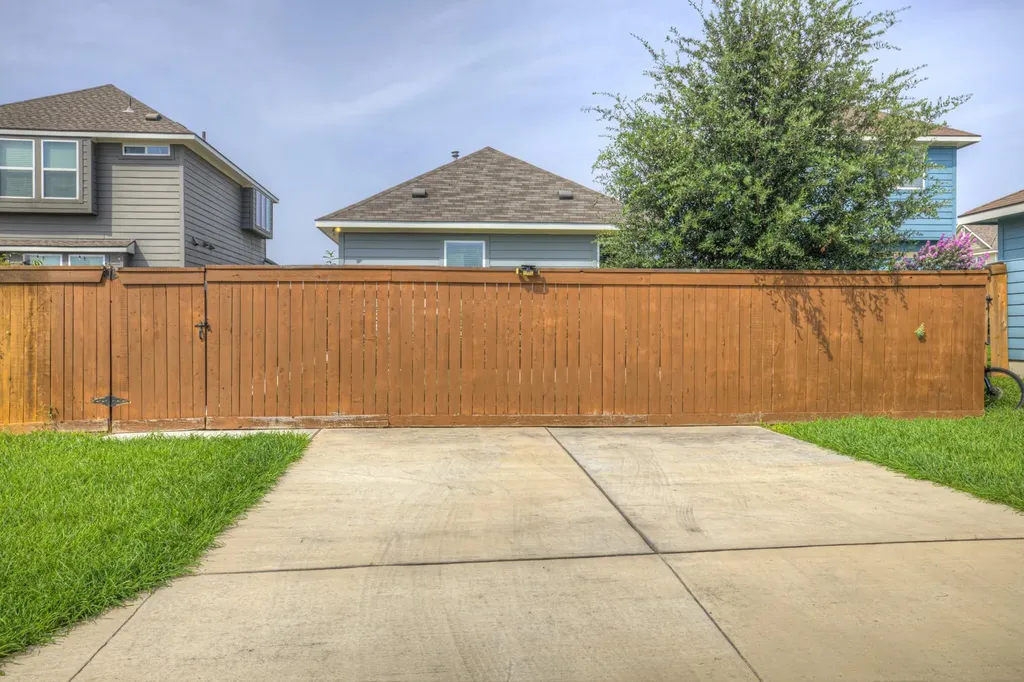 109 Bosque Drive San Marcos TX 78666