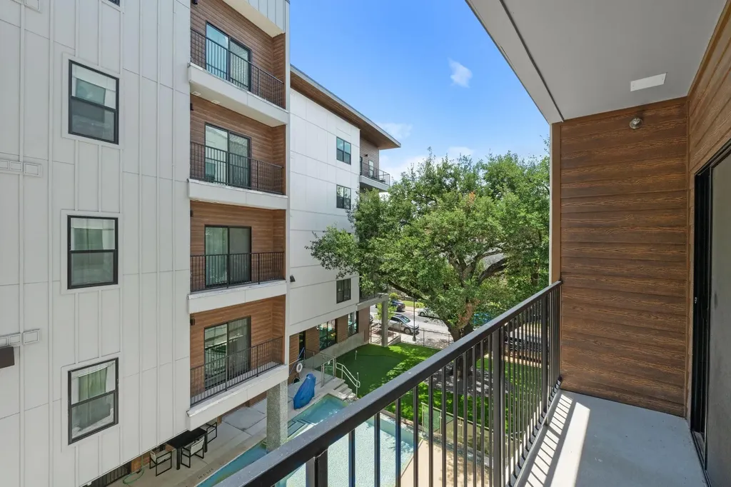 2500 Longview Street Austin TX 78705