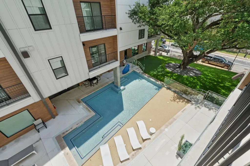 2500 Longview Street Austin TX 78705