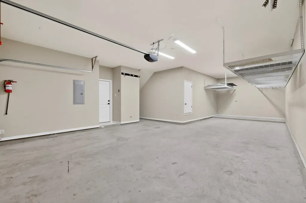 8617 Cobblestone Austin TX 78735