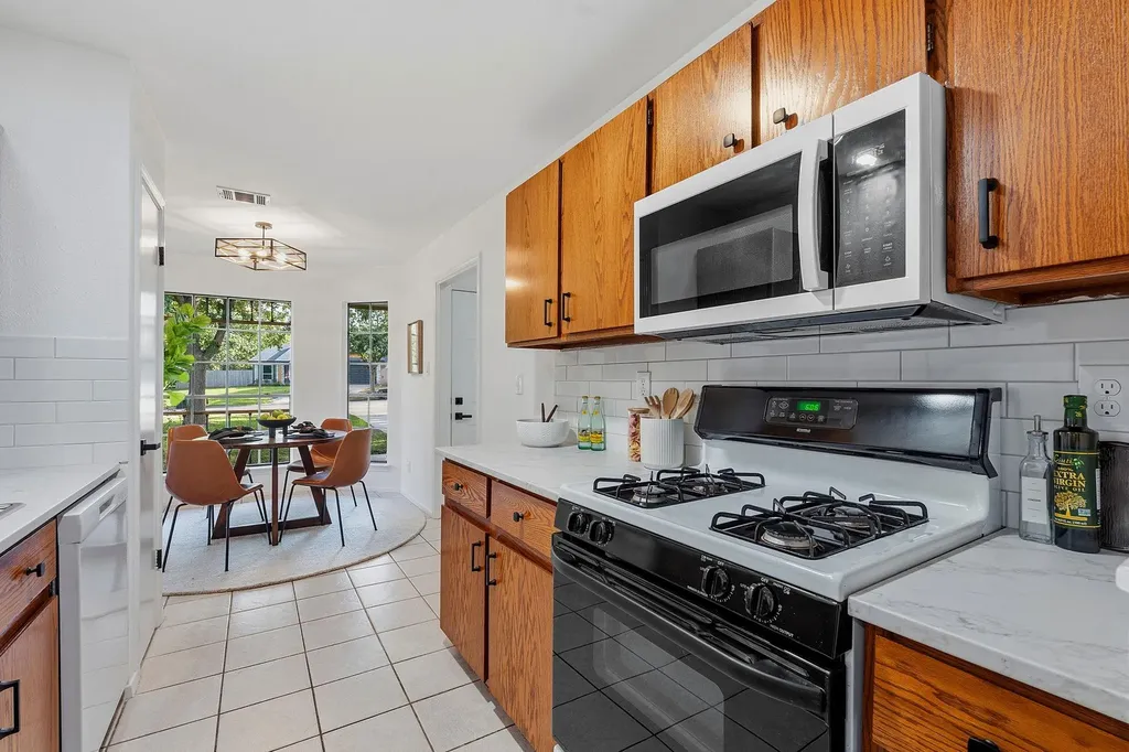 2702 Calabash Cove Austin TX 78745
