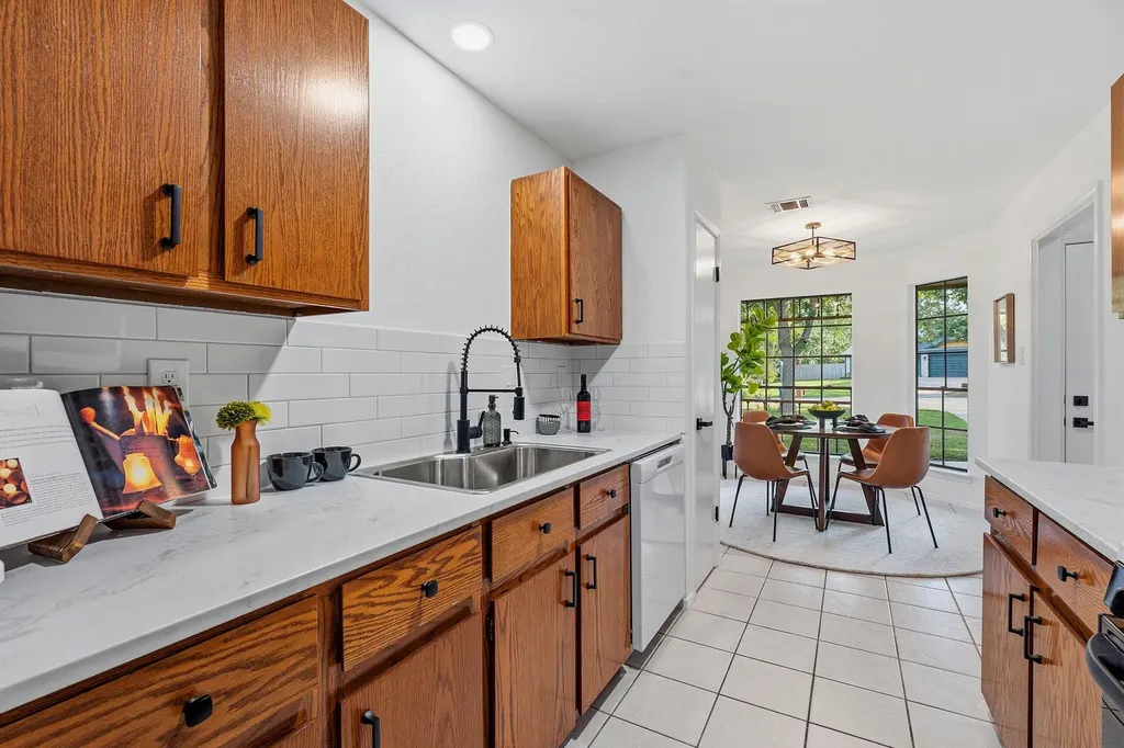 2702 Calabash Cove Austin TX 78745