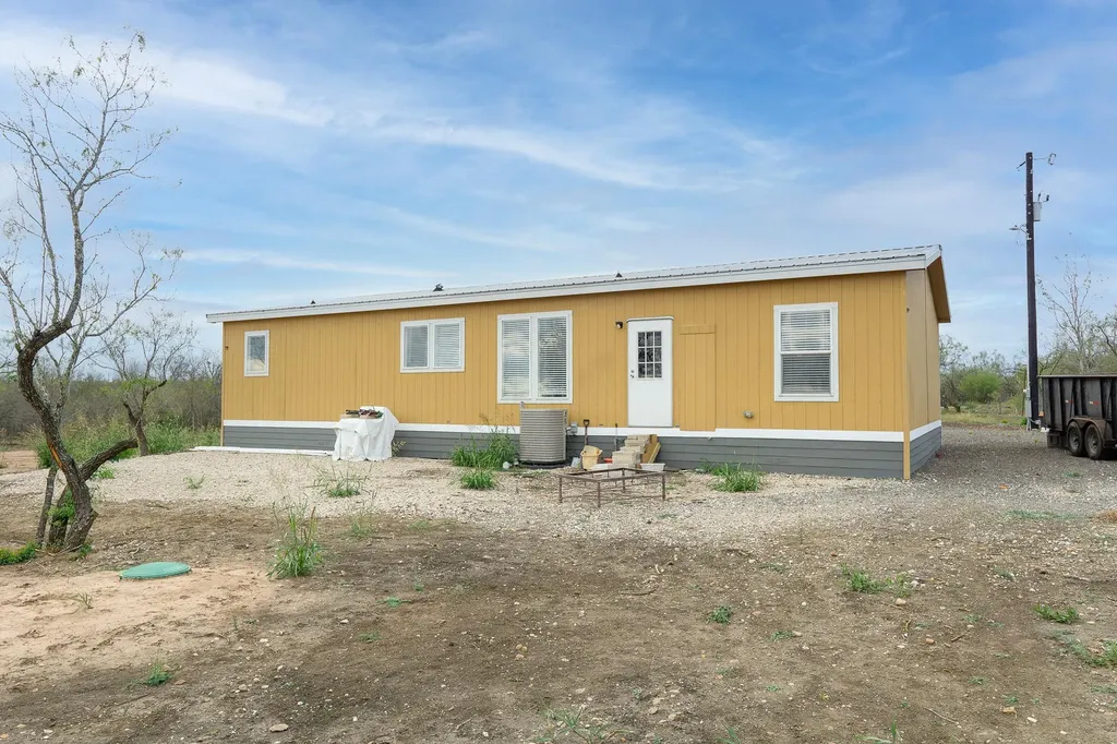 3882 Dry Creek Road Lockhart TX 78644