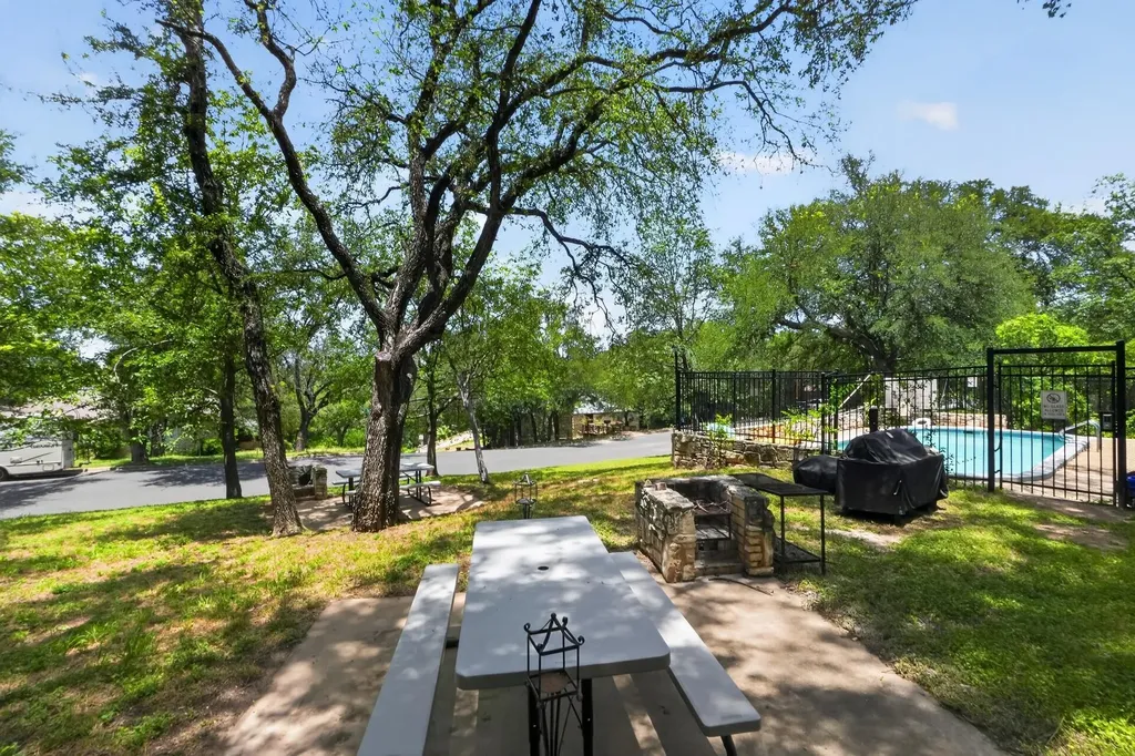 2113 Rabb Road Austin TX 78704