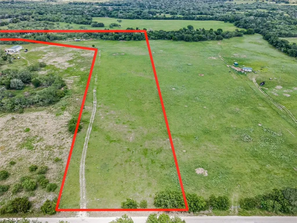 3109 Tenney Creek Road Luling TX 78648