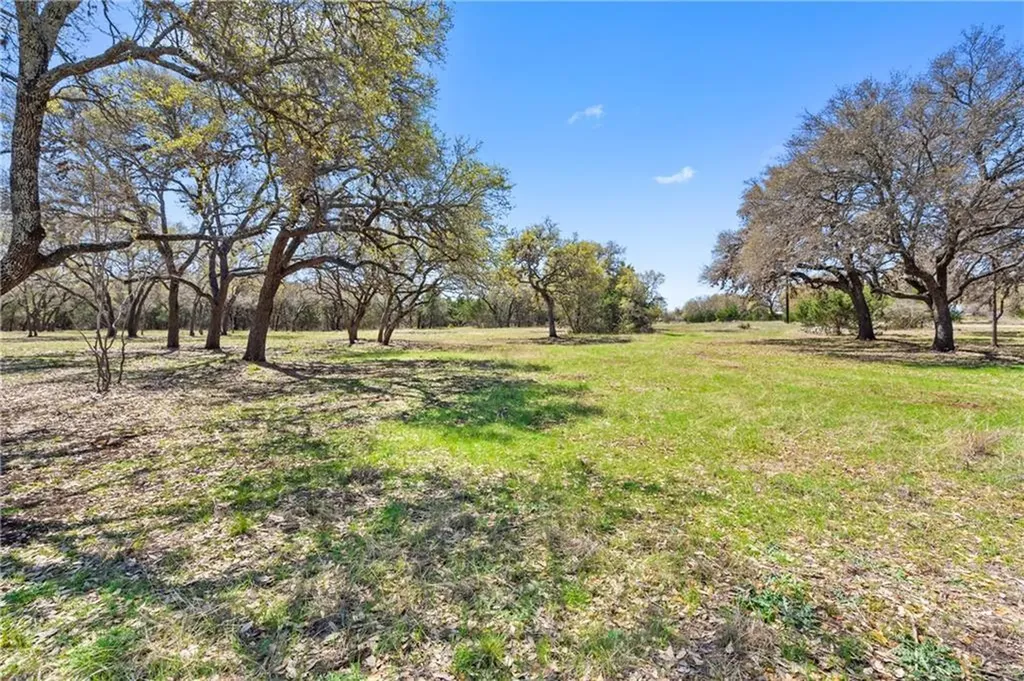 118 E Crestview Drive Johnson City TX 78636