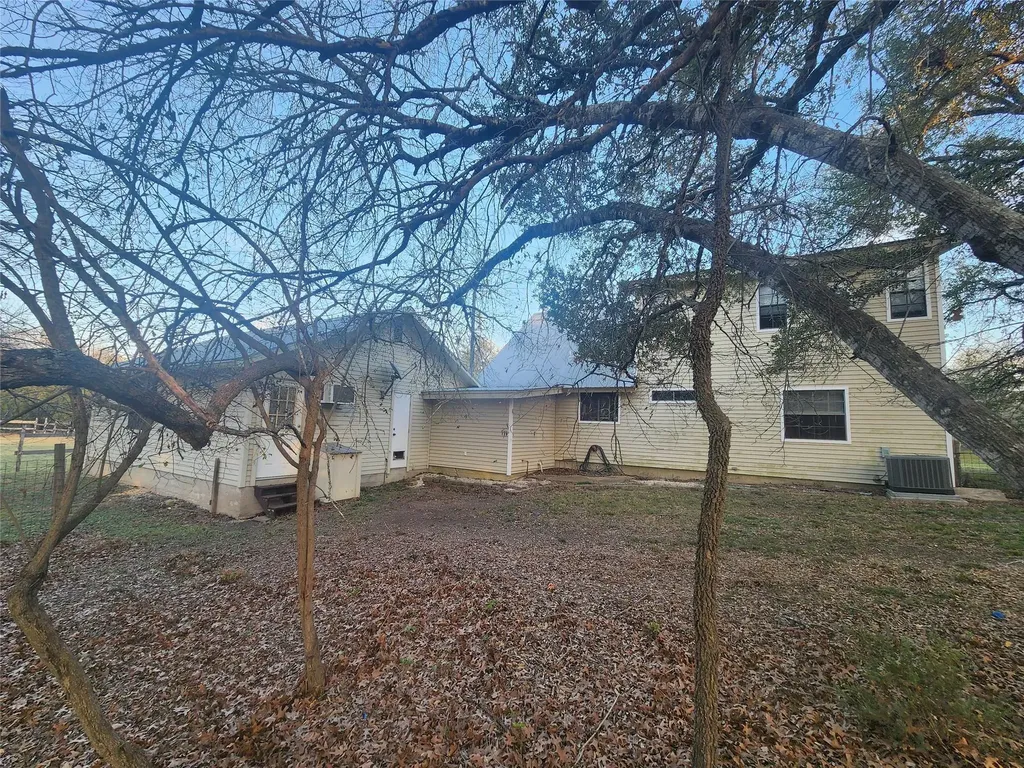 200 Little Barton Drive Dripping Springs TX 78620