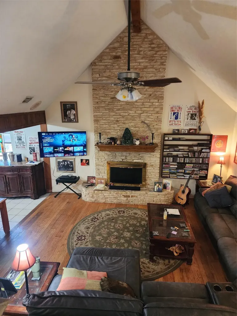 200 Little Barton Drive Dripping Springs TX 78620
