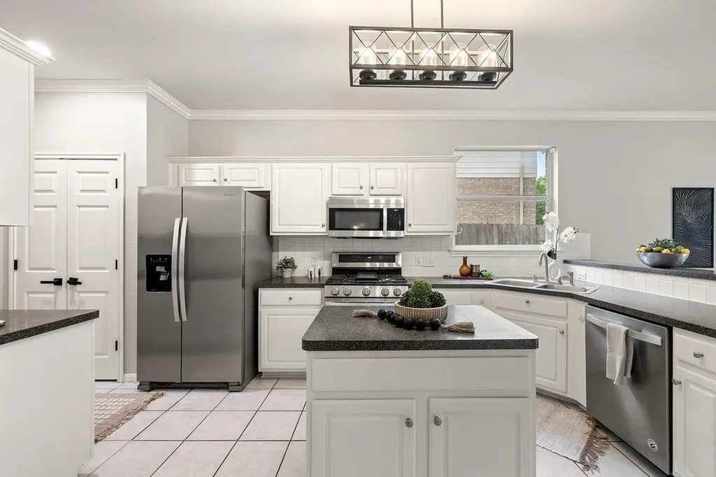208 Settlers Valley Drive Pflugerville TX 78660