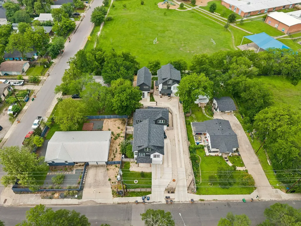 5305 Ledesma Road Austin TX 78721
