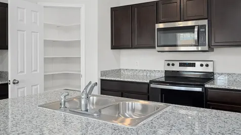 201 Mcnamara Court Jarrell TX 76537