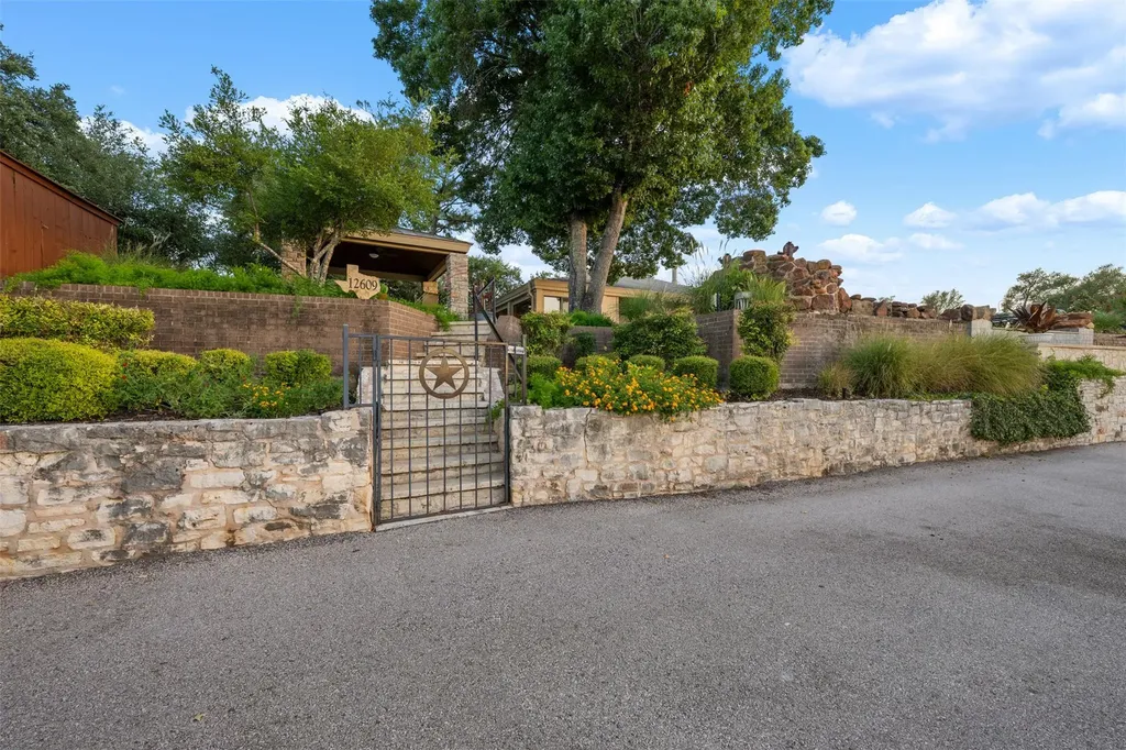 12609 Lyndon Drive Austin TX 78732