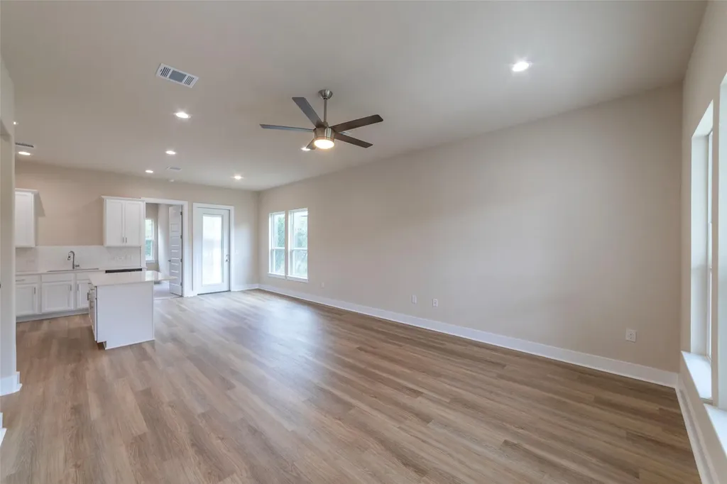 627 Birch Lane Cottonwood Shores TX 78657