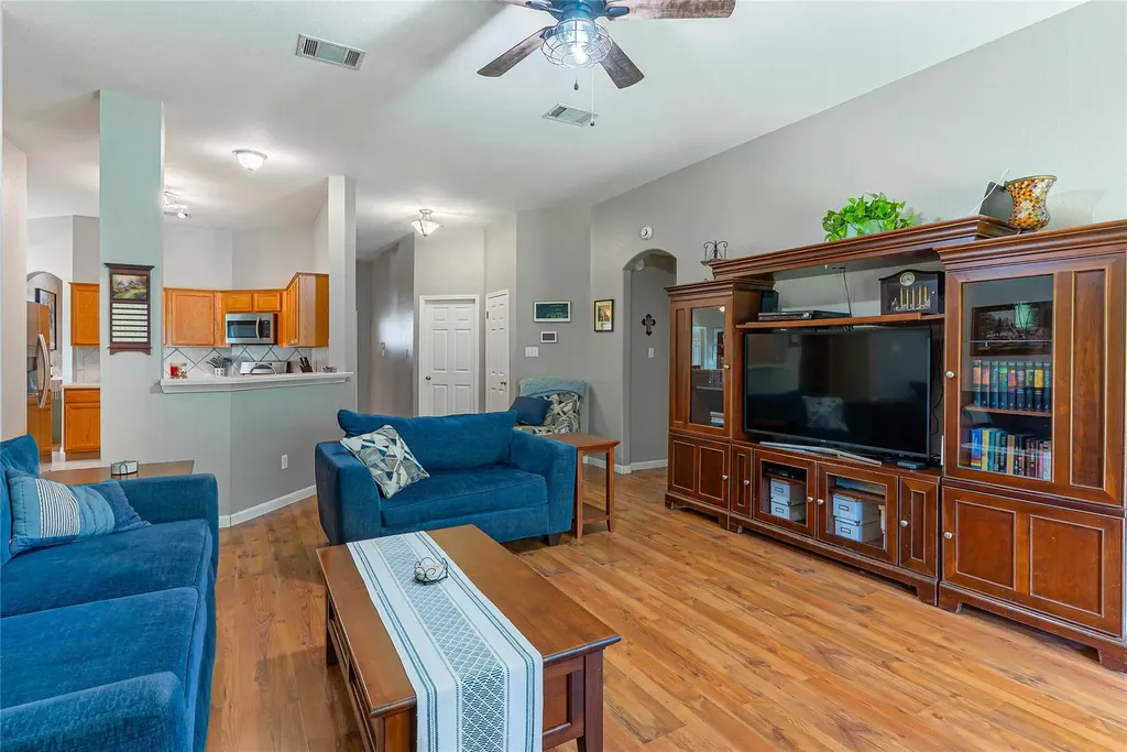 1408 Ridgewood Drive Leander TX 78641