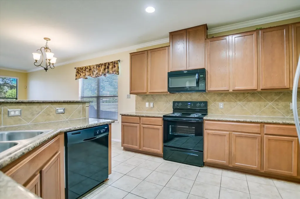 860 Water Hyacinth Loop Leander TX 78641