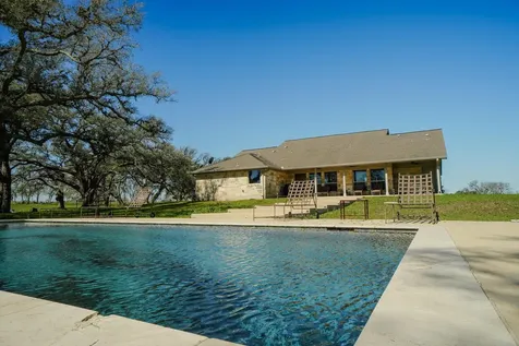 1797 County Road 261 Moulton TX 77975