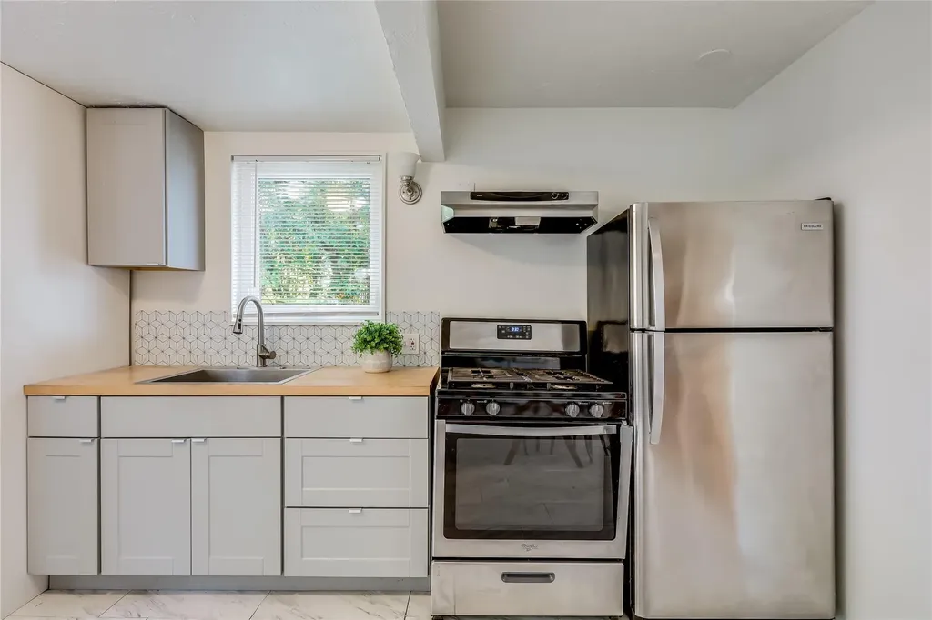 1908 E 21st Street Austin TX 78722