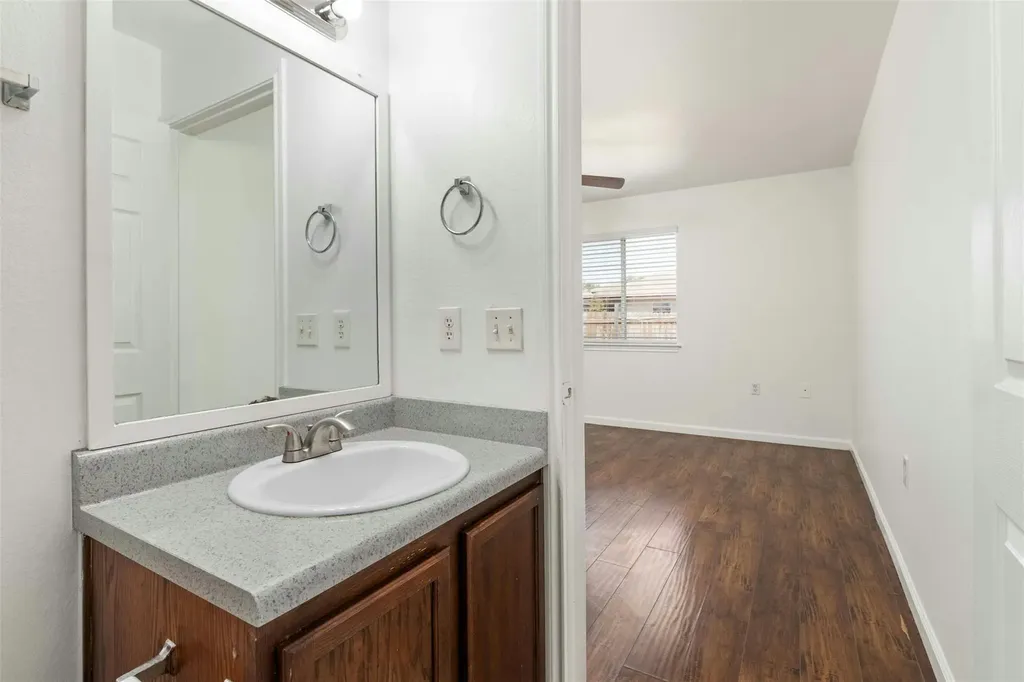 12524 Sky Harbor Drive Del Valle TX 78617