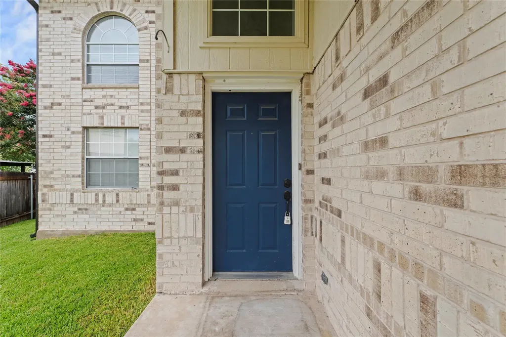 709 Firethorn Lane Round Rock TX 78664