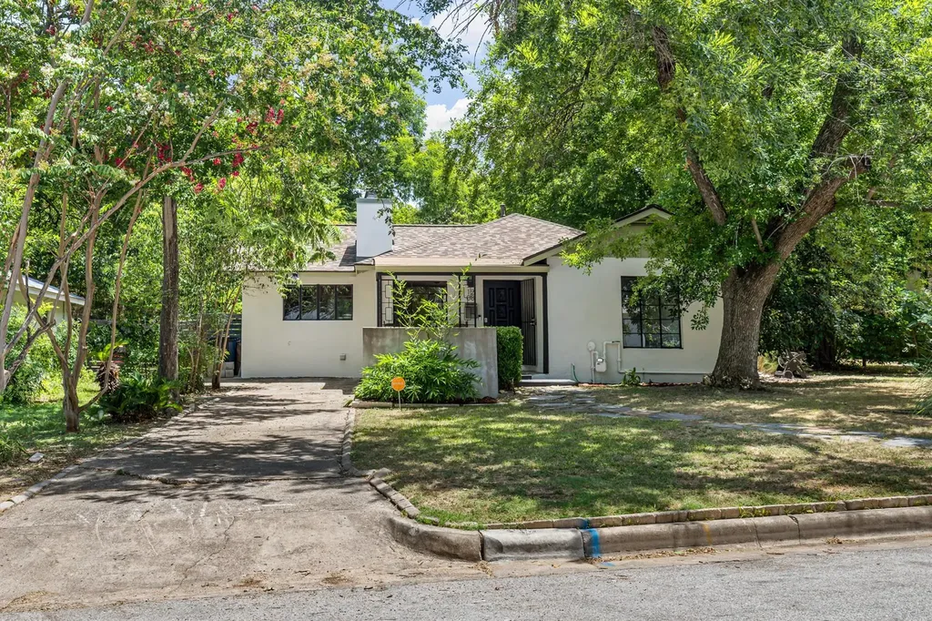 1208 Fairwood Road Austin TX 78722